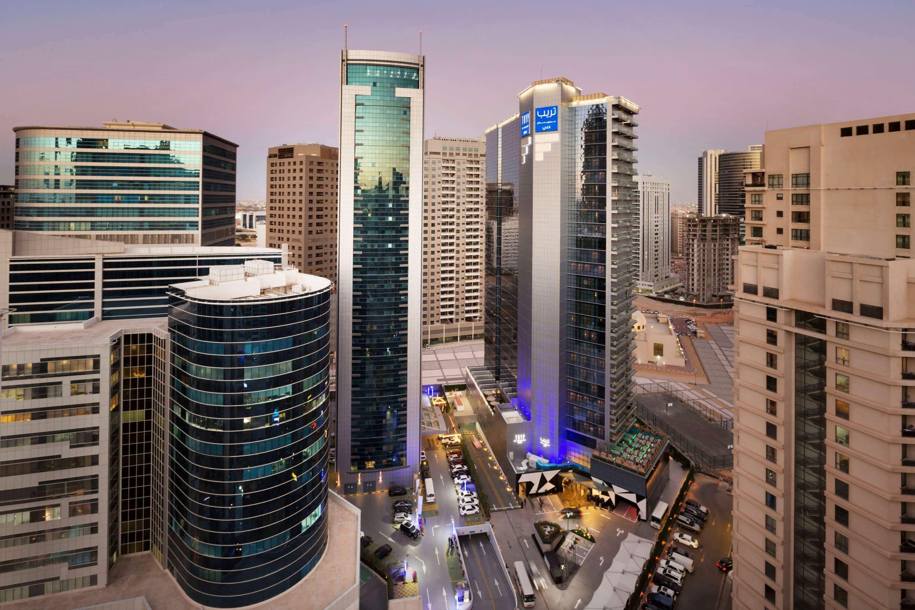 Hotel Tryp By Wyndham Dubai Esterno foto The hotel in 2019