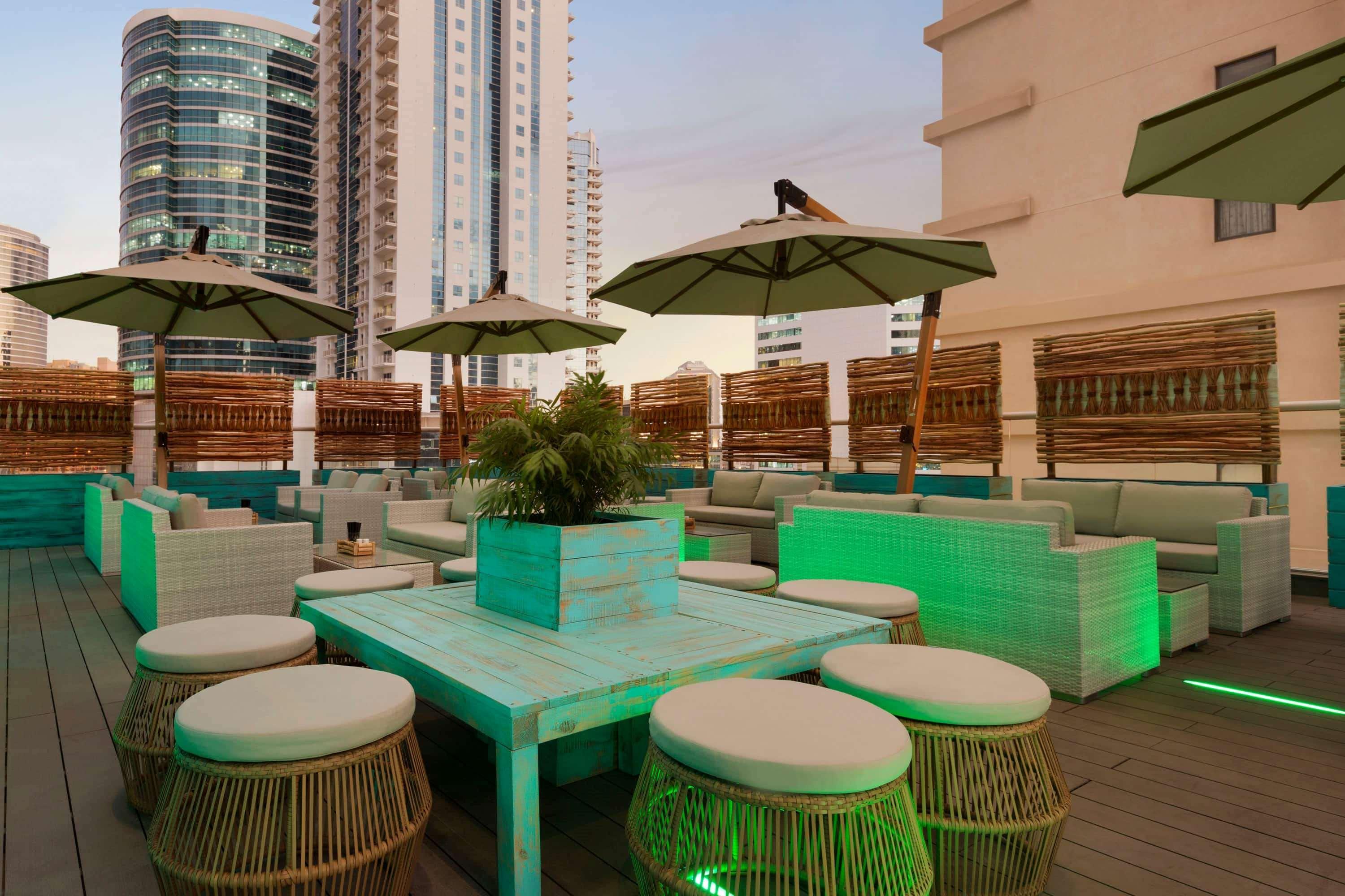 Hotel Tryp By Wyndham Dubai Esterno foto Rooftop lounge at the hotel