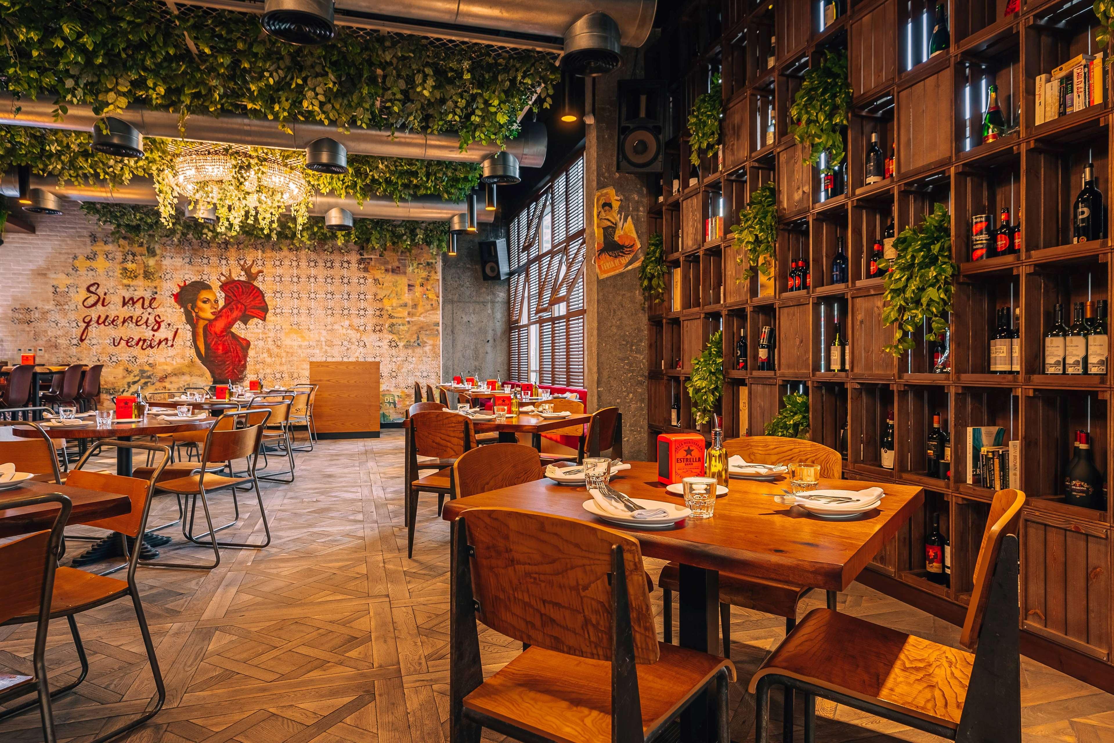 Hotel Tryp By Wyndham Dubai Esterno foto Interior of the restaurant