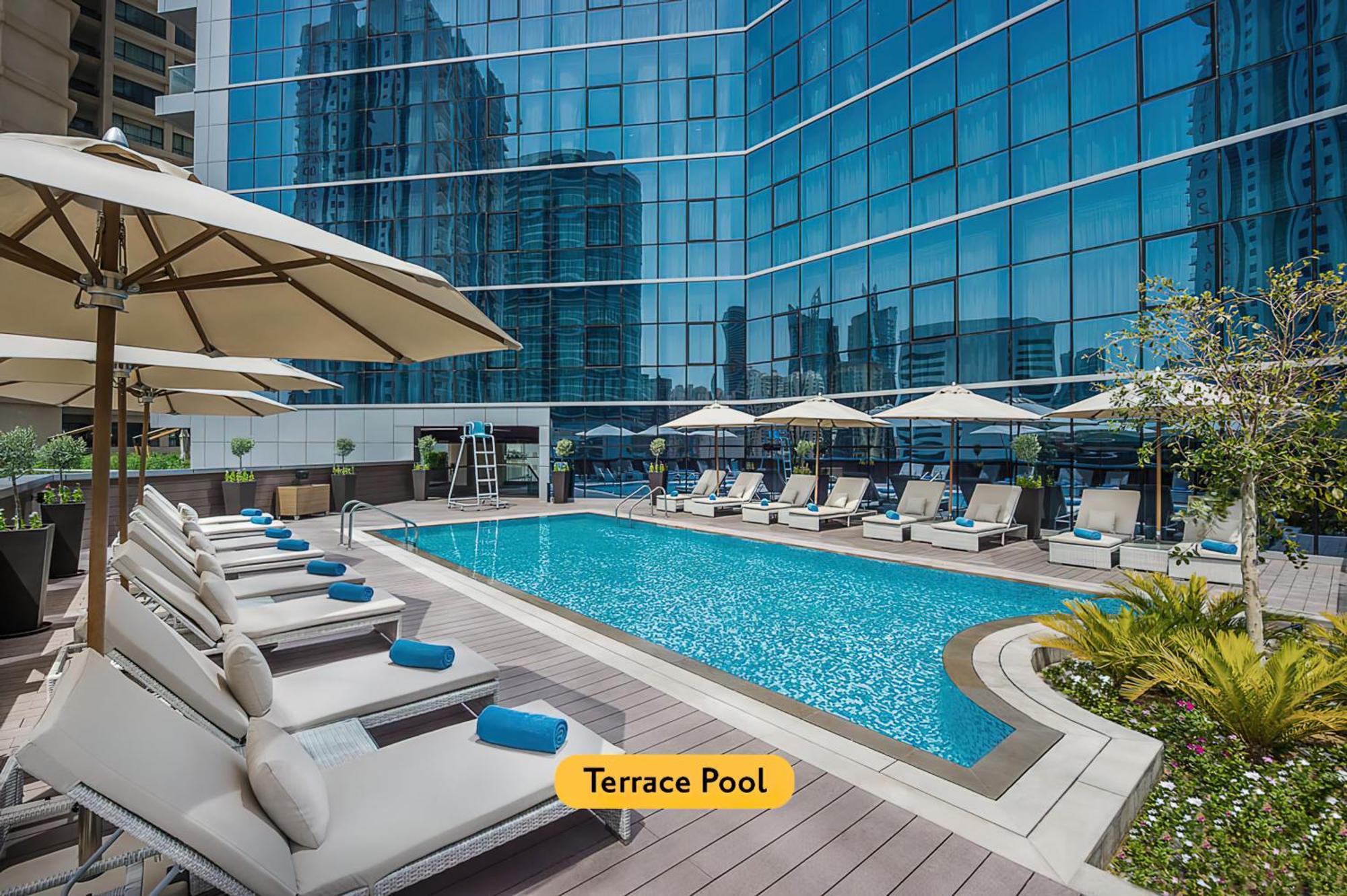 Hotel Tryp By Wyndham Dubai Esterno foto Terrace Pool