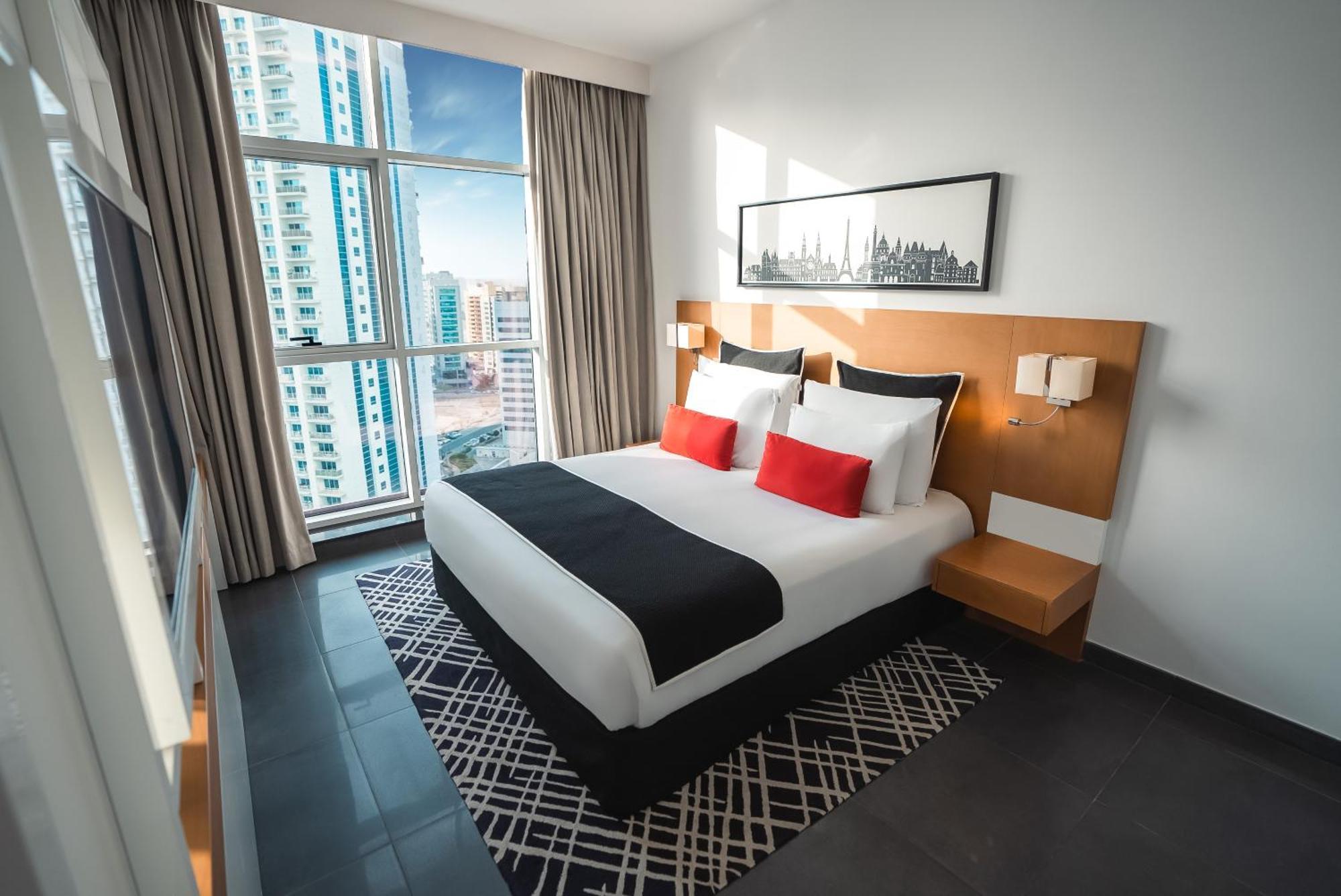 Hotel Tryp By Wyndham Dubai Esterno foto A room at the hotel