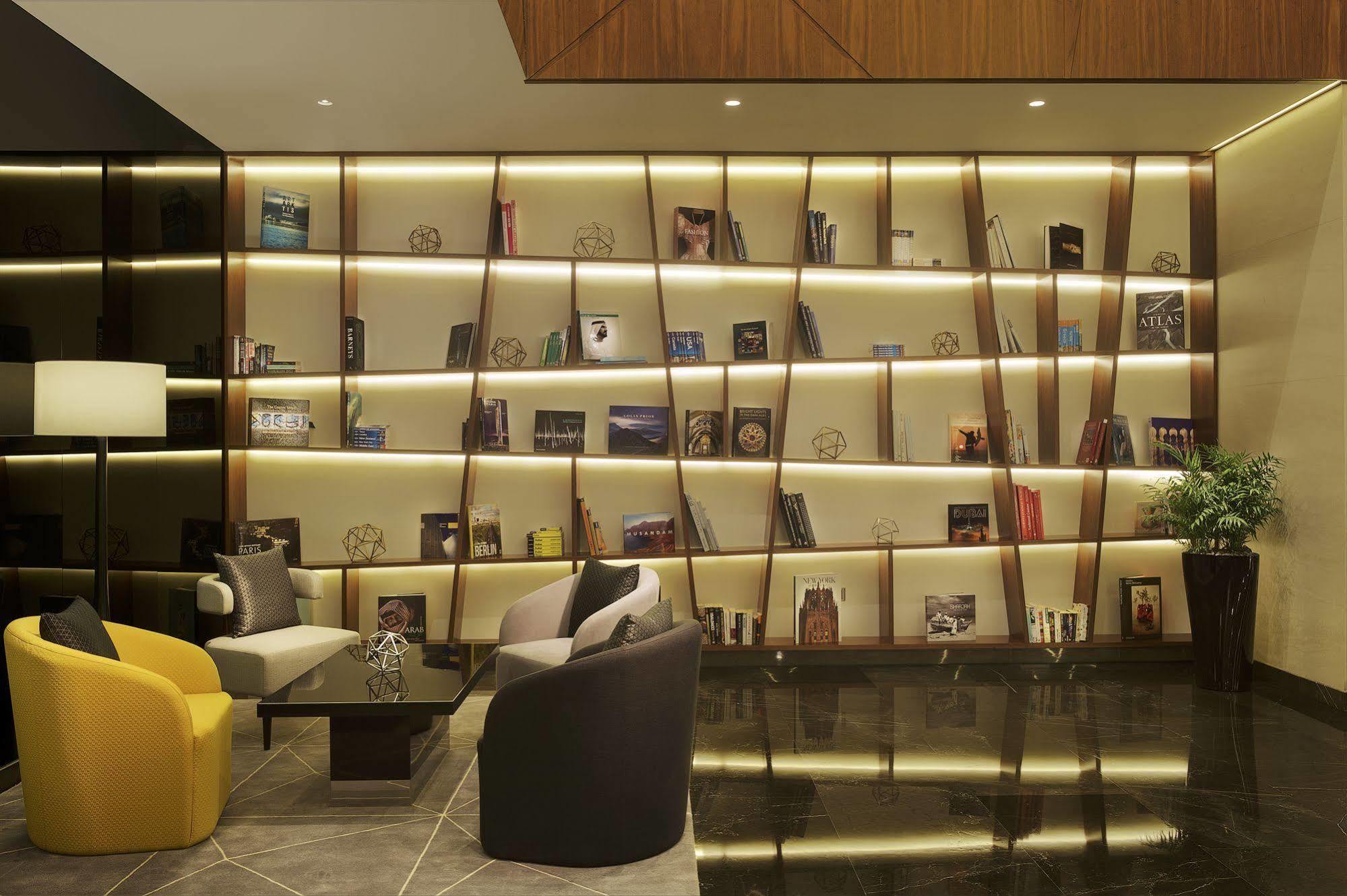 Hotel Tryp By Wyndham Dubai Esterno foto The library at the hotel