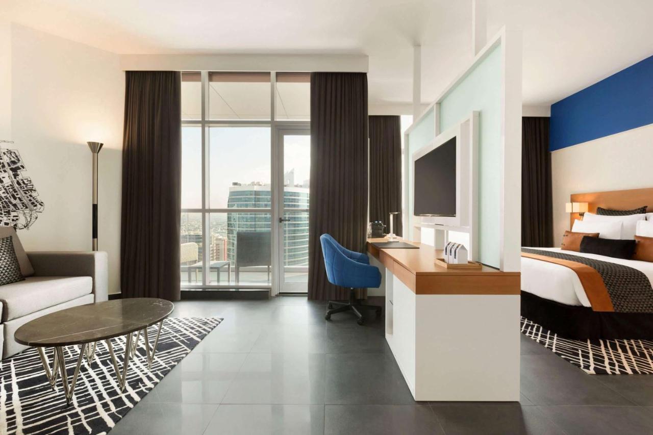 Hotel Tryp By Wyndham Dubai Esterno foto A room at the hotel